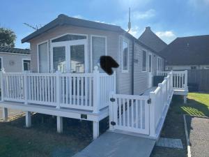 Church View - Autism and Pet Friendly Caravan at Haven Church Farm with ramp