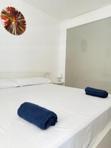 Luxury white apartment Botafoch