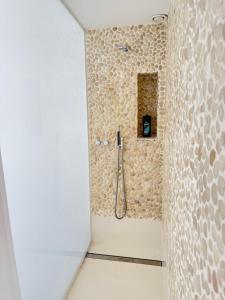 Luxury white apartment Botafoch