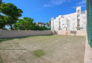 Planta baja con piscina a tres min de la playa