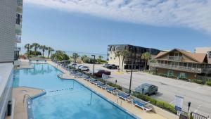 Carolina Winds #2 Great Ocean Front condo pool