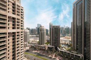Act One Act Two - Close to Dubai Mall & Burj Khalifa - Downtown Dubai - Luxury Apartments by Canvas Holiday Homes