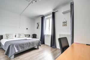 Hotels Logis Hotel La Bastide d'Entraigues : photos des chambres