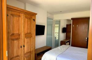 Residência em condom, 1 ou 2 suítes, vista para o mar, Praia do Curral, Ilhabela