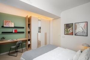 North by Urbanesq Cortina O