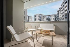 North by Urbanesq Cortina O