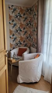 A LOMBRE DE LA TREILLE -Proche Saint-Emilion