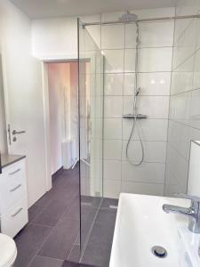 Balkonliebe Karlsruhe - Waschmaschine, Stellplatz, Balkon, Regendusche
