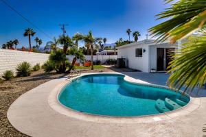 Retro Desert Retreat - Ideal Palm Springs