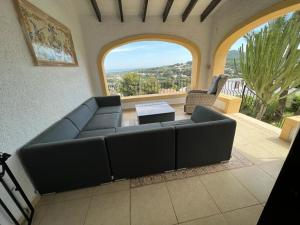 Jávea Coastal Villa, Sea Views, Private Pool, BBQ & Outdoor Dining
