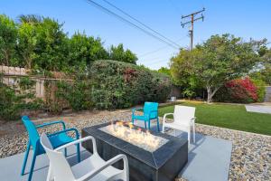 Hacienda Hideaway 3BR Desert Oasis w Pool Spa & Firepit