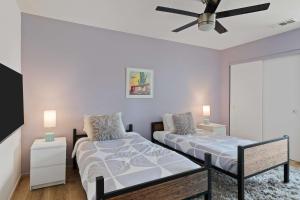 Hacienda Hideaway 3BR Desert Oasis w Pool Spa & Firepit