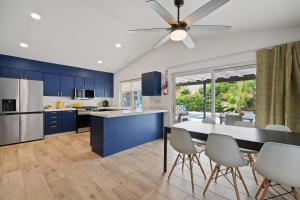 Hacienda Hideaway 3BR Desert Oasis w Pool Spa & Firepit