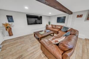 NEW I Hot Tub I Game Room I Arcade 15k Games I Nearby Hikes