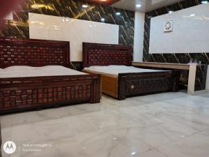 shri radhey home stay