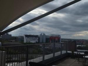 Quays icon by the water