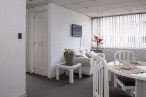 Frente al Swissotel, ideal para trabajo y estudios