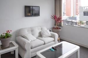 Frente al Swissotel, ideal para trabajo y estudios