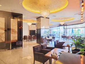 5 STAR FACILITIESWALKING DISTANCE TO AMENITIES AND THE BEACH