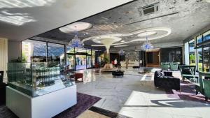 5 STAR FACILITIESWALKING DISTANCE TO AMENITIES AND THE BEACH