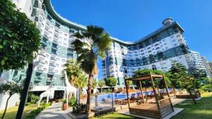 5 STAR FACILITIESWALKING DISTANCE TO AMENITIES AND THE BEACH