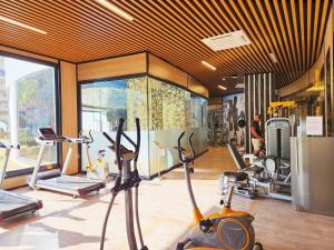 5 STAR FACILITIESWALKING DISTANCE TO AMENITIES AND THE BEACH