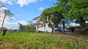 Family-friendly apartment in a village house 25 km and 30 mins away from Thessaloniki