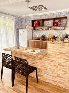 Casa no Vale dos Frades com lareira, wi fi, piscina