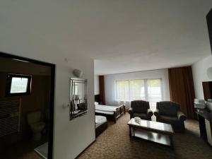 Triple Room with Balcony room in Hotel Minut