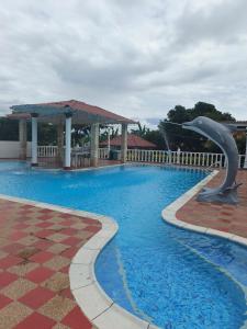 La Alborada Min 15 personas