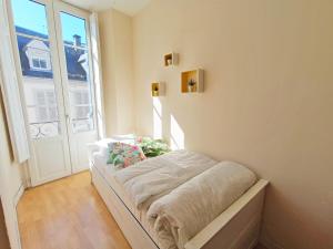Appartements Luchon Holidays, parking, wifi, balcon, cave, T3 8 personnes : photos des chambres