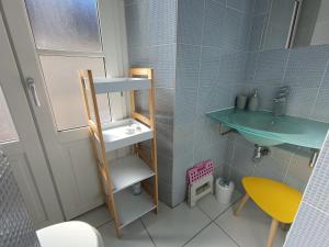 Appartements Luchon Holidays, parking, wifi, balcon, cave, T3 8 personnes : photos des chambres