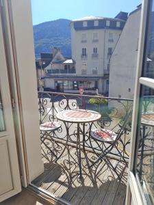 Appartements Luchon Holidays, parking, wifi, balcon, cave, T3 8 personnes : photos des chambres