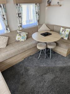 Emeralds caravan lettings