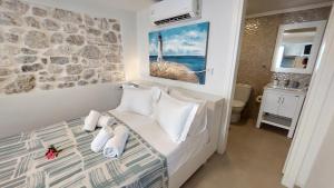 NIOS Luxury House & Studio