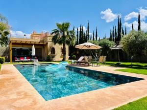 Villa privée avec piscine pour familles à Marrakech, Lalla Takerkousst