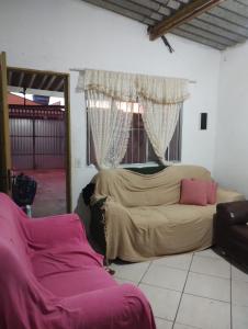 Aluga-se casa em Mongaguá