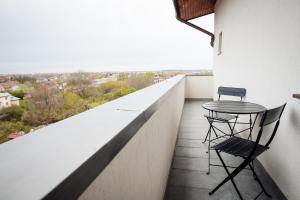 Stay At Georges And Fly