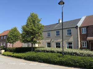 Bliss On The Bay - Part of the The Bay Filey Holiday Village with pool, gym and direct beach access, pub, restaurant, tennis and meadows walks