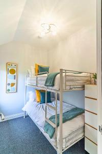 The Charming Redwood Escape, New Forest