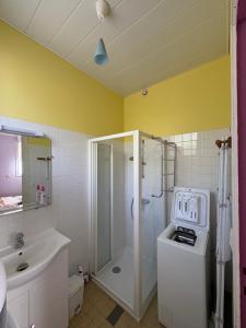 Appartements Maison Guy-Nadette : Appartement - Rez-de-Chaussée