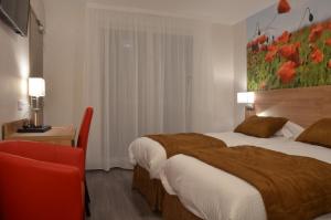 Hotels Logis hotel - La Chambre D'Amiens : photos des chambres