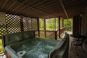 Laurelwood - by The Chalets