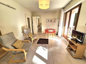 Appartements Residence Le Saint Charles A - Agreable et lumineux studio a 50m des Thermes Chevalley ! MAE-7754 : photos des chambres