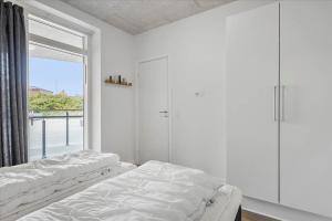 Beautiful harbor view apartment