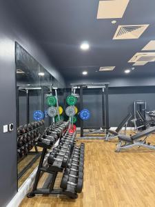 Luxepoint A luxurious1-bed flat with gym and cinema
