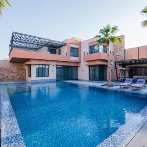 Las palmas resort