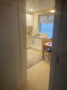 OBriens Apt no breakfast