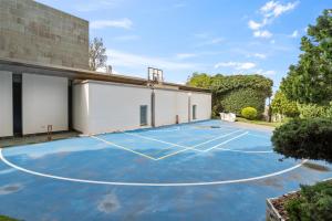 luxury 4 bedroom villa