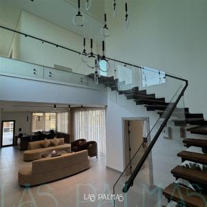 Las palmas resort